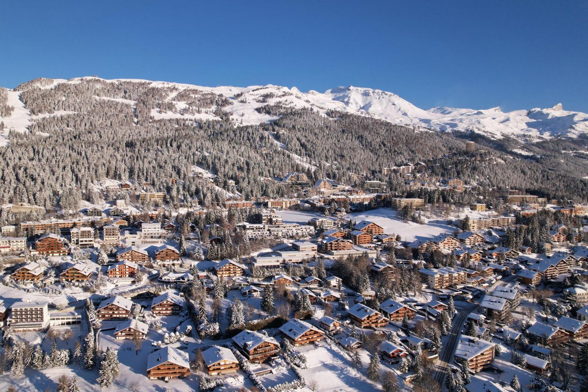 Crans Montana Suites Extérieur photo